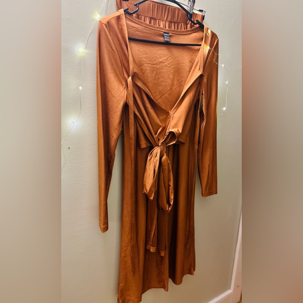 Sexy Wrap Top & Flare Bell Bottoms!  🪩 Stretchy & Shimmery Siena color, S 🌞